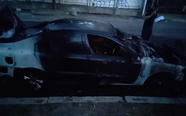 В Николаеве подожгли авто главы «Нацкорпуса» Фото № 0 В Николаеве подожгли авто главы «Нацкорпуса» Фото № 0