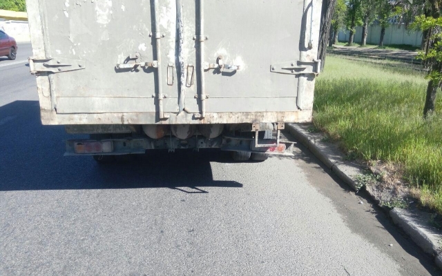 На Богоявленском проспекте был обнаружен угнанный автомобиль «ГАЗель» Фото № 3 На Богоявленском проспекте был обнаружен угнанный автомобиль «ГАЗель» Фото № 3