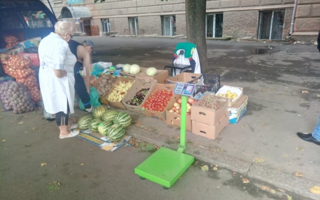 В Заводском районе борются со стихийными рынками Фото № 2 В Заводском районе борются со стихийными рынками Фото № 2
