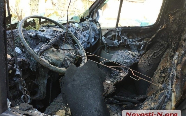 Появилось видео ночного пожара автомобилей в Николаеве Фото № 0 Появилось видео ночного пожара автомобилей в Николаеве Фото № 0