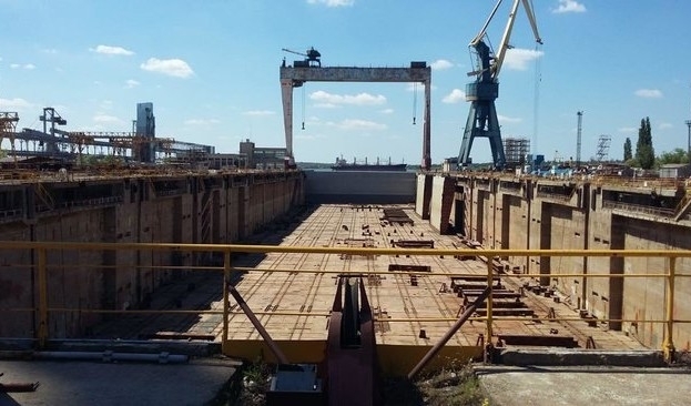 Арестованное имущество Николаевского судостроительного завода «Океан» режут на металлолом Фото № 1 Арестованное имущество Николаевского судостроительного завода «Океан» режут на металлолом Фото № 1