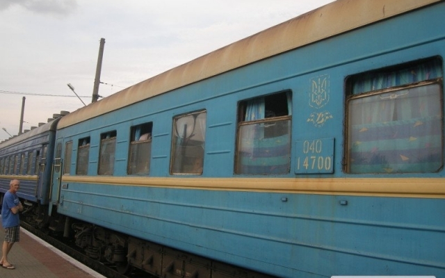 Поезд «Николаев-Киев» насмерть сбил молодого мужчину Фото № 0 Поезд «Николаев-Киев» насмерть сбил молодого мужчину Фото № 0