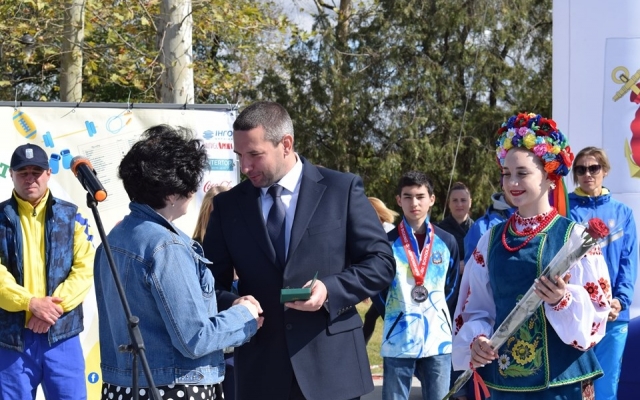 Губернатор Николаевской области Александр Стадник поздравил спортивную элиту с Днем физической культуры и спорта Фото № 0 Губернатор Николаевской области Александр Стадник поздравил спортивную элиту с Днем физической культуры и спорта Фото № 0