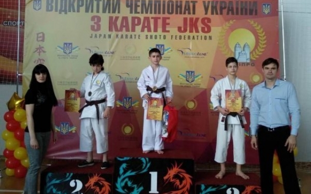 Юные николаевские каратисты с чемпионата Украины привезли золотые и серебряные медали Фото № 2 Юные николаевские каратисты с чемпионата Украины привезли золотые и серебряные медали Фото № 2