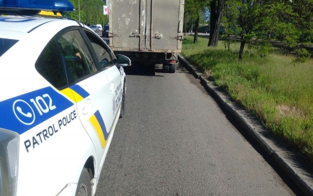 На Богоявленском проспекте был обнаружен угнанный автомобиль «ГАЗель» Фото № 2 На Богоявленском проспекте был обнаружен угнанный автомобиль «ГАЗель» Фото № 2