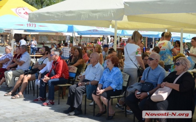 На Соборной площади проходит Фестиваль оркестров Фото № 5 На Соборной площади проходит Фестиваль оркестров Фото № 5