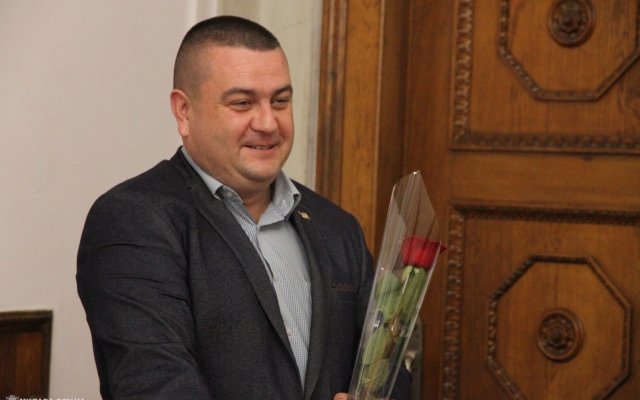 Мэр Николаева Александр Сенкевич вручил награды по случаю Дня автомобилиста и дорожника Фото № 42 Мэр Николаева Александр Сенкевич вручил награды по случаю Дня автомобилиста и дорожника Фото № 42