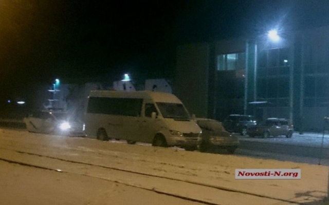 ДТП при участии маршрутки и автомобиля ДТП при участии маршрутки и автомобиля