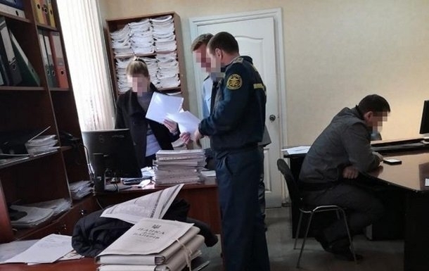 На николаевской таможне обнаружены миллионные злоупотребления Фото № 0 На николаевской таможне обнаружены миллионные злоупотребления Фото № 0