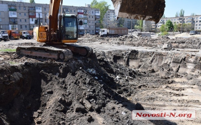 На Садовой на стройке нашли артиллерийский снаряд Фото № 3 На Садовой на стройке нашли артиллерийский снаряд Фото № 3