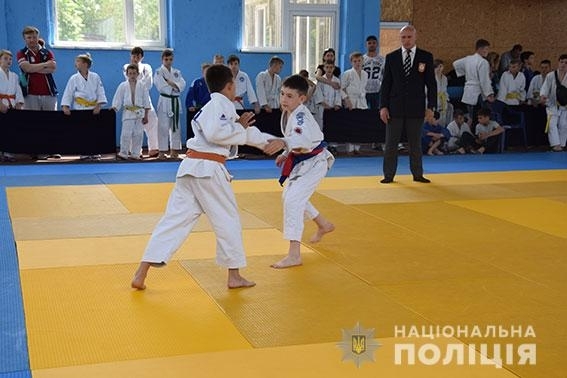 В Николаевской области проходит Всеукраинский турнир по дзюдо «Память», посвященный погибшим правоохранителям и воинам АТО Фото № 10 В Николаевской области проходит Всеукраинский турнир по дзюдо «Память», посвященный погибшим правоохранителям и воинам АТО Фото № 10