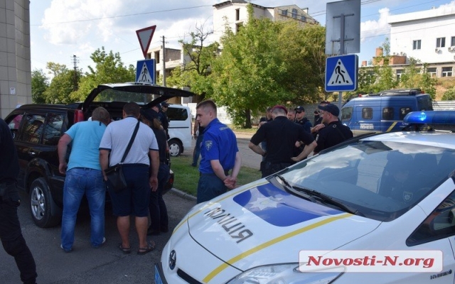 Вооруженных воров, обокравших церковь, задержала полиция Фото № 9 Вооруженных воров, обокравших церковь, задержала полиция Фото № 9