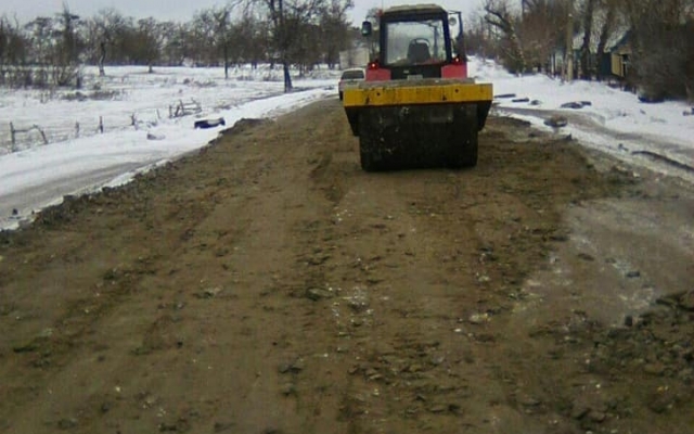 На автотрассах Н-24 и Н-11 приступили к неотложным работам по ликвидации аварийной ямочности Фото № 7 На автотрассах Н-24 и Н-11 приступили к неотложным работам по ликвидации аварийной ямочности Фото № 7