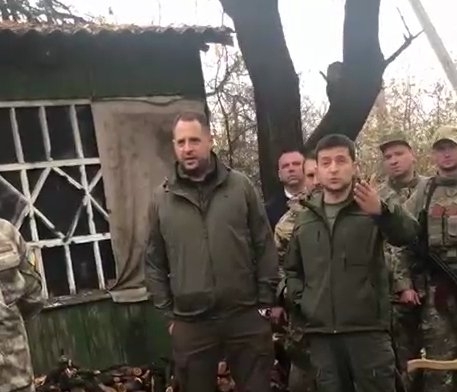 «Мы его услышали»: николаевский доброволец о разговоре с Зеленским в Золотом Фото № 0 «Мы его услышали»: николаевский доброволец о разговоре с Зеленским в Золотом Фото № 0