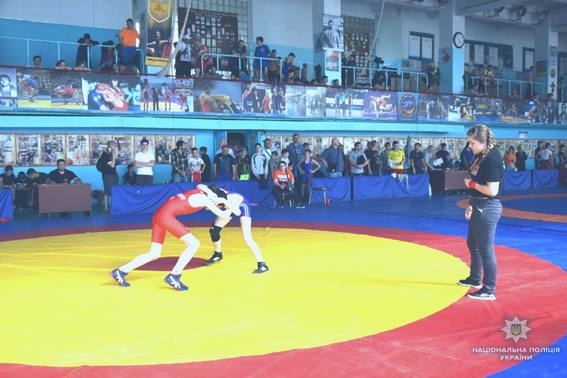 В Николаеве прошел Чемпионат Украины по вольной борьбе среди школьников Фото № 10 В Николаеве прошел Чемпионат Украины по вольной борьбе среди школьников Фото № 10