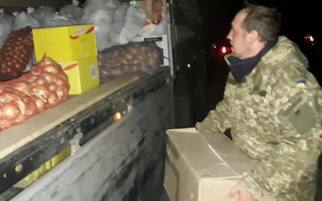 Первый грузовик с гуманитарной помощью от Николаевской области доставлен на Черниговщину Фото № 1 Первый грузовик с гуманитарной помощью от Николаевской области доставлен на Черниговщину Фото № 1