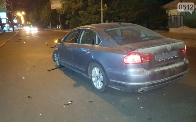 На Пограничной пьяный водитель спровоцировал аварию двух иномарок Фото № 6 На Пограничной пьяный водитель спровоцировал аварию двух иномарок Фото № 6