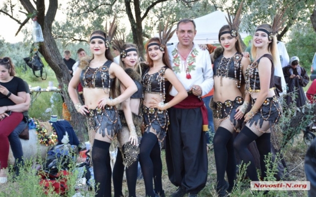 В парке «Победа» жители Николаева весело и интересно отпраздновали День Ивана Купала Фото № 6 В парке «Победа» жители Николаева весело и интересно отпраздновали День Ивана Купала Фото № 6