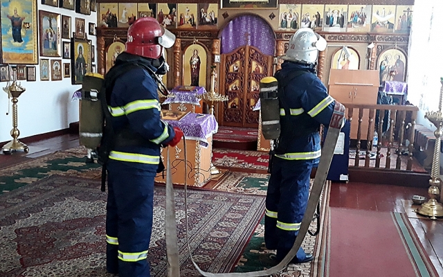 Накануне Светлого Воскресения Христова николаевские спасатели провели учения в церквях города Фото № 5 Накануне Светлого Воскресения Христова николаевские спасатели провели учения в церквях города Фото № 5