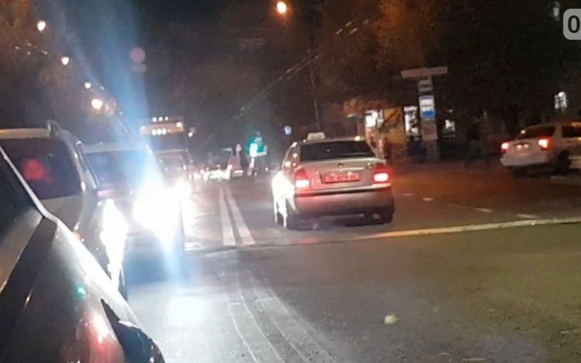 На Ингульском мосту произошла авария с участием грузовика и двух иномарок Фото № 0 На Ингульском мосту произошла авария с участием грузовика и двух иномарок Фото № 0