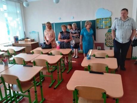 В Николаевской области восстановили поврежденную ураганом крышу школьного спортзала Фото № 4 В Николаевской области восстановили поврежденную ураганом крышу школьного спортзала Фото № 4