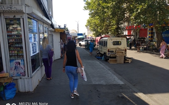 В Заводском районе состоялся рейд по недопущению стихийной торговли Фото № 1 В Заводском районе состоялся рейд по недопущению стихийной торговли Фото № 1