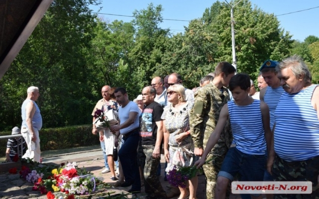Николаевские «голубые береты» отмечают день создания ВДВ Фото № 26 Николаевские «голубые береты» отмечают день создания ВДВ Фото № 26