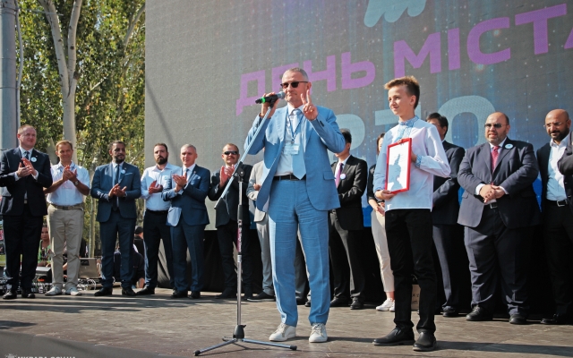 Мэр Николаева Александр Сенкевич: «Николаев - это МЫ, и только вместе сделаем наш город лучше!» Фото № 6 Мэр Николаева Александр Сенкевич: «Николаев - это МЫ, и только вместе сделаем наш город лучше!» Фото № 6