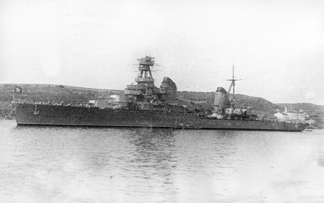28 июня 1937 года в Николаеве спущен на воду крейсер 28 июня 1937 года в Николаеве спущен на воду крейсер