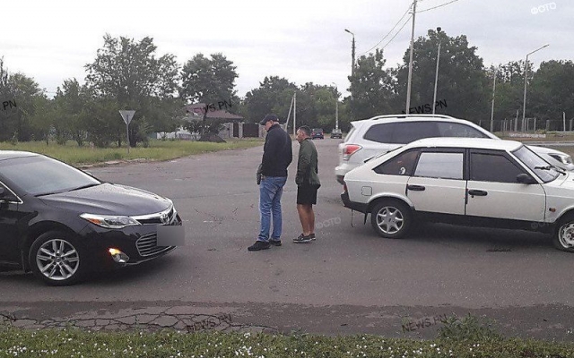 Пьяный водитель на автомобиле врезался в машину начальника полиции Николаевщины Фото № 0 Пьяный водитель на автомобиле врезался в машину начальника полиции Николаевщины Фото № 0