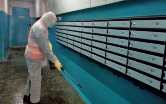 В подъездах многоэтажек проводят дезинфекцию в течение одной минуты Фото № 0 В подъездах многоэтажек проводят дезинфекцию в течение одной минуты Фото № 0