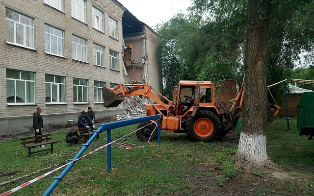 Полиция начала уголовное производство по факту обрушения школы в Новом Буге Фото № 0 Полиция начала уголовное производство по факту обрушения школы в Новом Буге Фото № 0
