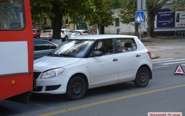 ДТП в центре Николаева Фото № 0 ДТП в центре Николаева Фото № 0