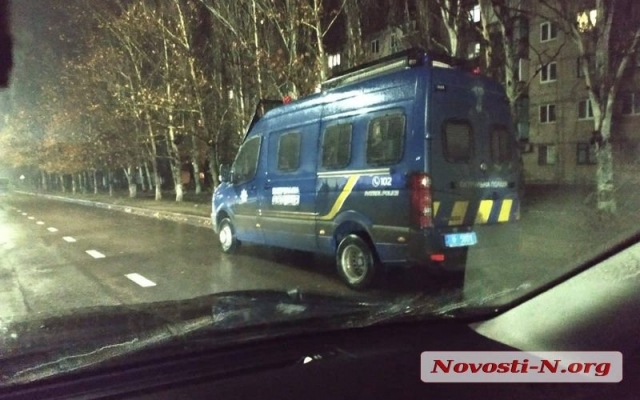 В Николаеве двое неизвестных, угрожая гранатой, ограбили зал игровых автоматов Фото № 0 В Николаеве двое неизвестных, угрожая гранатой, ограбили зал игровых автоматов Фото № 0