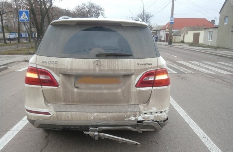 В Николаеве столкнулись Skoda Octavia и Mercedes-Benz GLC 300 Фото № 2 В Николаеве столкнулись Skoda Octavia и Mercedes-Benz GLC 300 Фото № 2