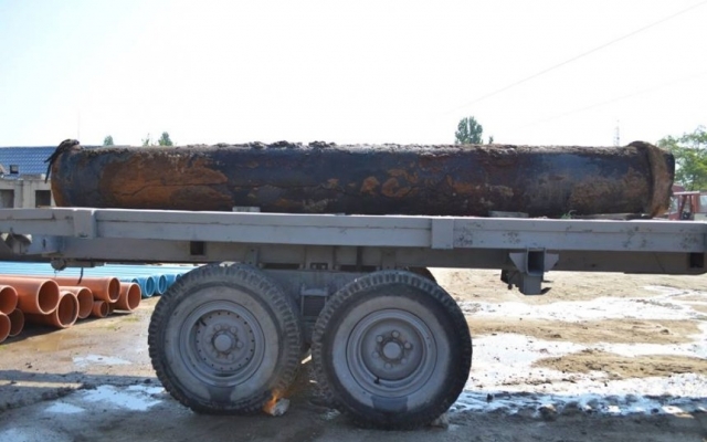 Масштабная авария на водопроводе возле рынка «Колос» ликвидирована Фото № 0 Масштабная авария на водопроводе возле рынка «Колос» ликвидирована Фото № 0