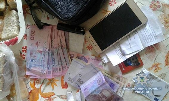 Житель Николаева изготовлял и распространял смертельно опасный синтетический наркотик Фото № 7 Житель Николаева изготовлял и распространял смертельно опасный синтетический наркотик Фото № 7