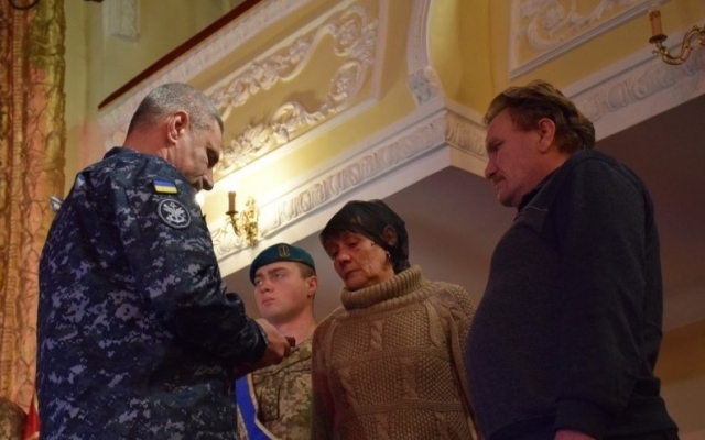 Сегодня военнослужащим из Николаева вручали сертификаты на жилье Фото № 0 Сегодня военнослужащим из Николаева вручали сертификаты на жилье Фото № 0