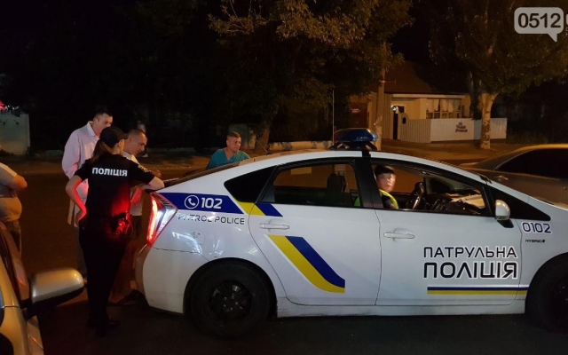 На Пограничной пьяный водитель спровоцировал аварию двух иномарок Фото № 1 На Пограничной пьяный водитель спровоцировал аварию двух иномарок Фото № 1