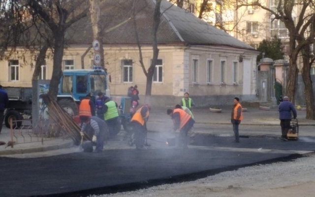 Асфальт на месте ям – Николаевская ТЭЦ в ближайшее время ликвидирует разрытия Фото № 0 Асфальт на месте ям – Николаевская ТЭЦ в ближайшее время ликвидирует разрытия Фото № 0