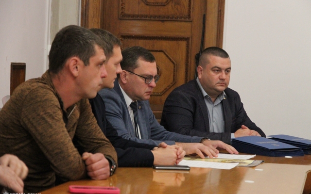 Мэр Николаева Александр Сенкевич вручил награды по случаю Дня автомобилиста и дорожника Фото № 5 Мэр Николаева Александр Сенкевич вручил награды по случаю Дня автомобилиста и дорожника Фото № 5