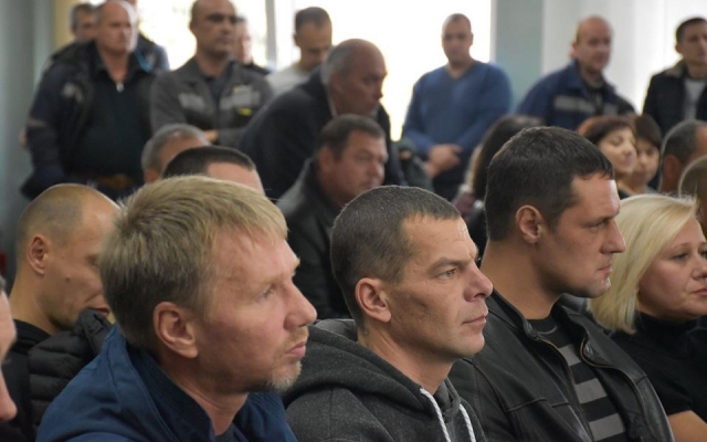 Губернатор Николаевской области Александр Стадник встретился с работниками Стивидорной компании «Ольвия » Фото № 1 Губернатор Николаевской области Александр Стадник встретился с работниками Стивидорной компании «Ольвия » Фото № 1