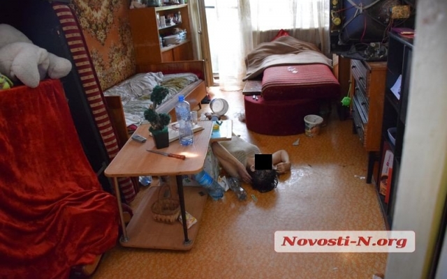 В квартире многоэтажного жилого дома обнаружили двух женщин без признаков жизни (видео 18+) Фото № 1 В квартире многоэтажного жилого дома обнаружили двух женщин без признаков жизни (видео 18+) Фото № 1