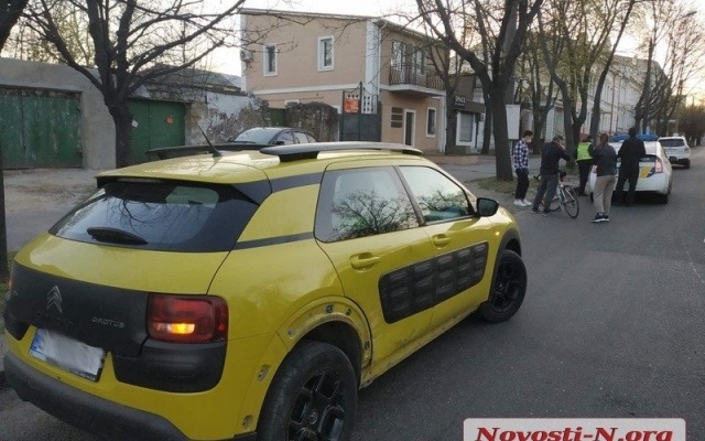 В центре Николаева девушка на «Шкоде» въехала в «Ситроен» Фото № 0 В центре Николаева девушка на «Шкоде» въехала в «Ситроен» Фото № 0