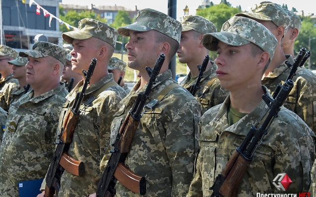 В Николаеве 237 новобранцев приняли военную присягу Фото № 9 В Николаеве 237 новобранцев приняли военную присягу Фото № 9