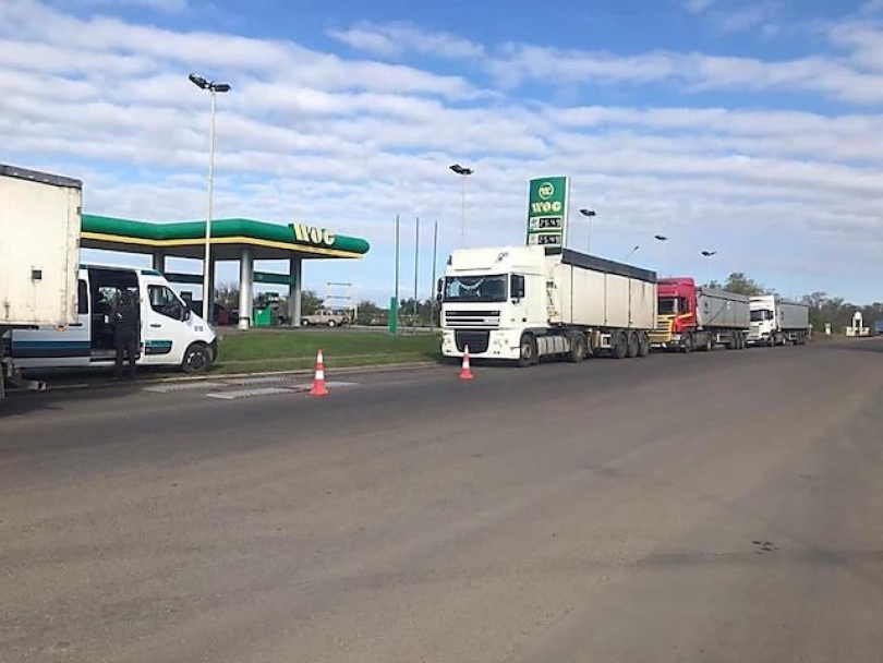 Сотни фур в Баштанке прошли через весовой контроль, другие грузовики продолжают отказываться Фото № 0 Сотни фур в Баштанке прошли через весовой контроль, другие грузовики продолжают отказываться Фото № 0