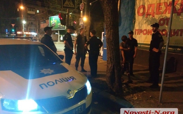 На Центральном проспекте задержали закладчика наркотиков Фото № 6 На Центральном проспекте задержали закладчика наркотиков Фото № 6