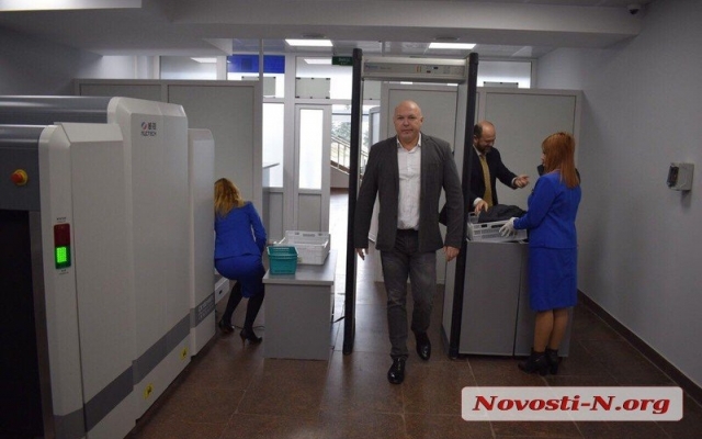 Из Николаева совершен первый пробный рейс по маршруту «Николаев-Киев-Николаев» с депутатами и чиновниками на борту Фото № 13 Из Николаева совершен первый пробный рейс по маршруту «Николаев-Киев-Николаев» с депутатами и чиновниками на борту Фото № 13