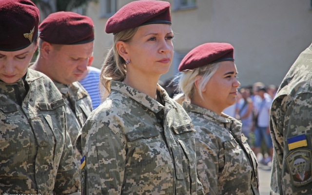 Жители Николаева почтили память павших десантников Фото № 49 Жители Николаева почтили память павших десантников Фото № 49