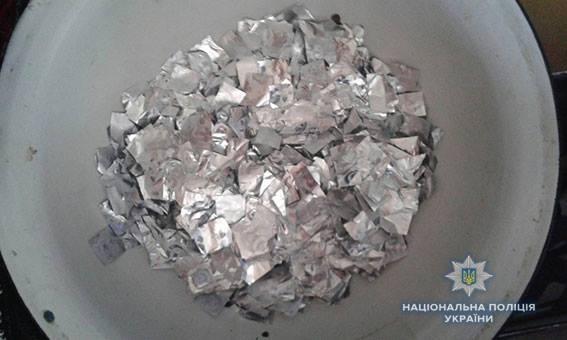Житель Николаева изготовлял и распространял смертельно опасный синтетический наркотик Фото № 3 Житель Николаева изготовлял и распространял смертельно опасный синтетический наркотик Фото № 3